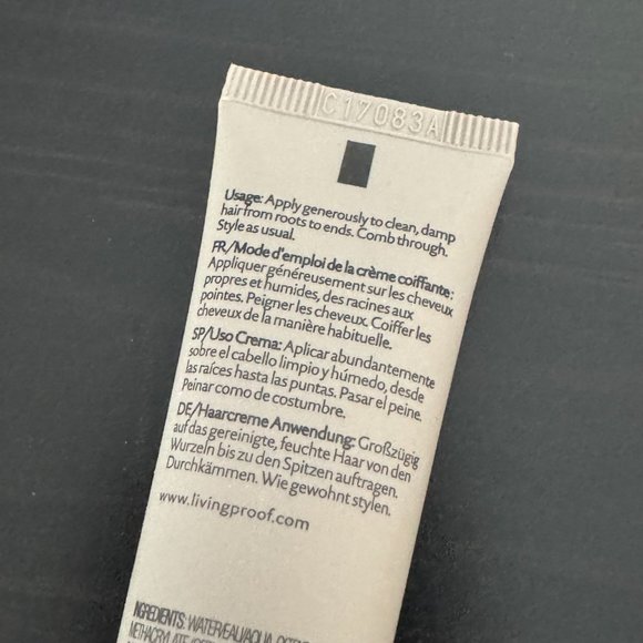 Living Proof No Frizz Nourishing Styling cream - Picture 9 of 11